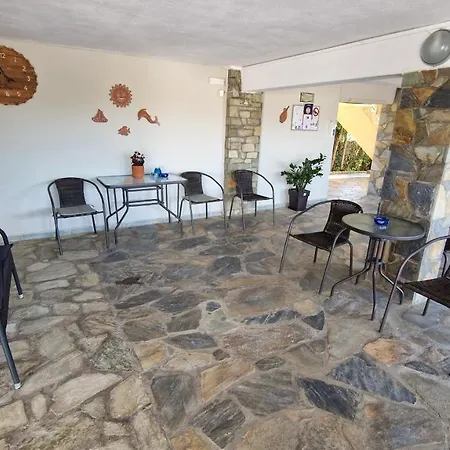 Achileus 2 أغياكامبوس